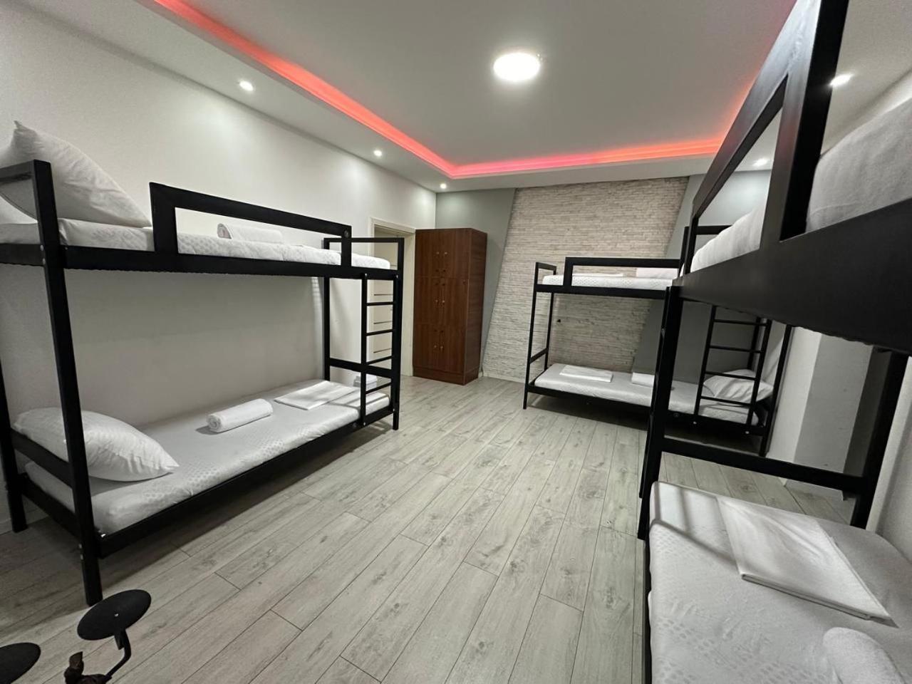 Shesh Hostel Приштина Экстерьер фото
