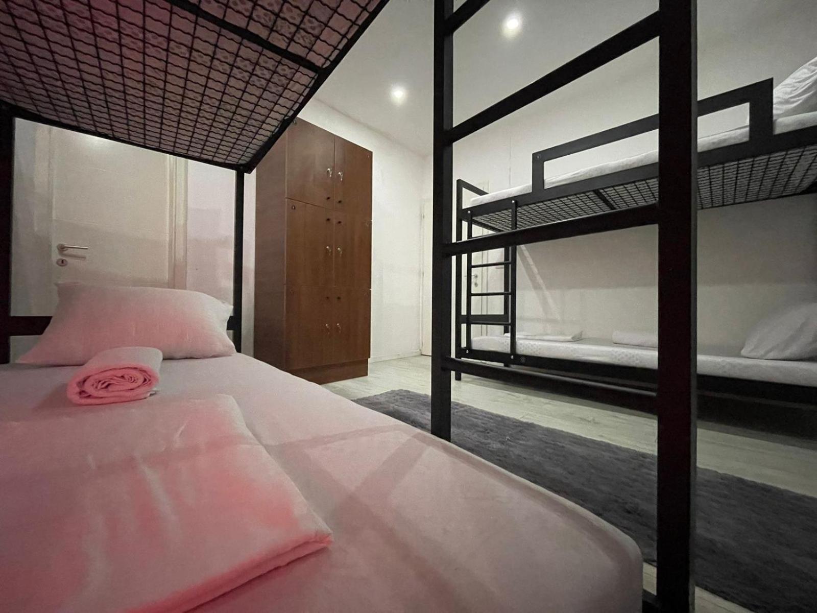 Shesh Hostel Приштина Экстерьер фото