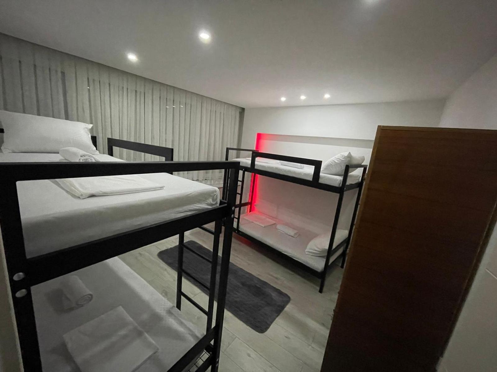 Shesh Hostel Приштина Экстерьер фото