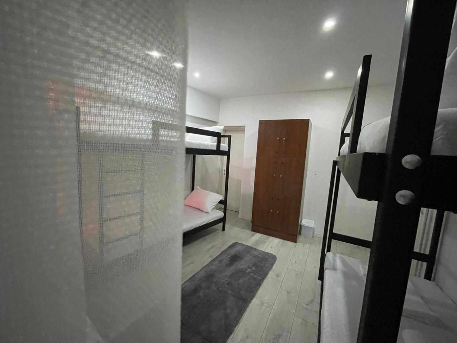 Shesh Hostel Приштина Экстерьер фото
